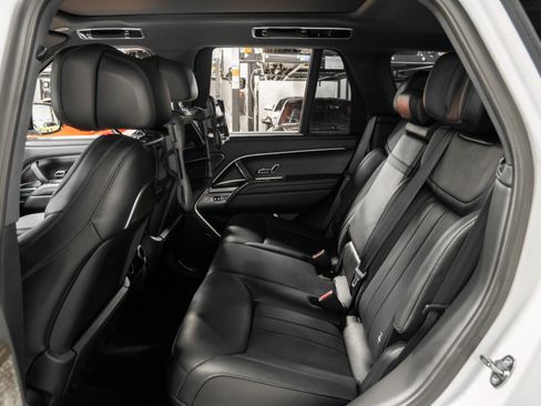 Used 2024 Land Rover Range Rover Autobiography AWD/4WD image 15