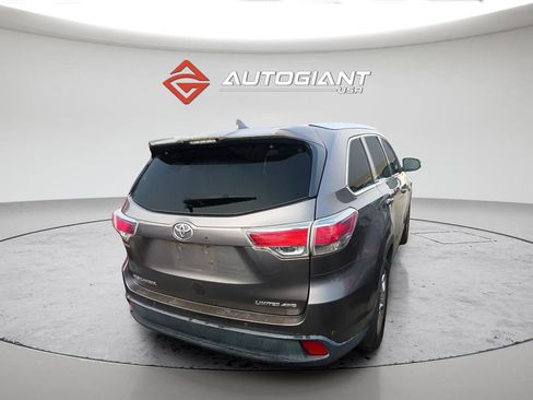 Used 2014 Toyota Highlander Limited Platinum image 5