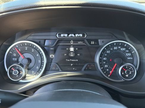 New 2026 RAM 1500 Express AWD/4WD image 20
