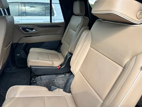 Used 2021 Chevrolet Tahoe Premier w/ Premium Package RWD image 30