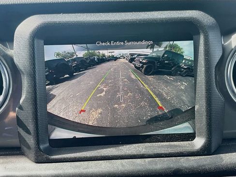Certified 2022 Jeep Wrangler Unlimited Sahara w/ Cold Weather Group AWD/4WD image 15