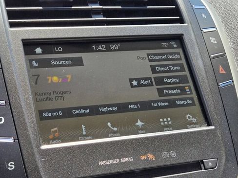 Used 2017 Lincoln MKC Reserve FWD image 23