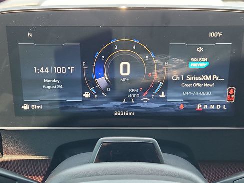 Used 2024 Chevrolet Traverse RS FWD image 12