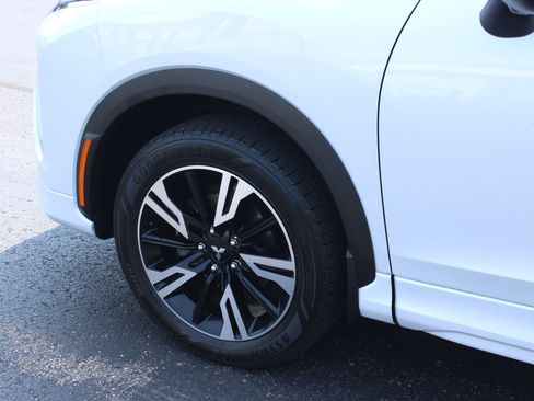 Used 2024 Mitsubishi Eclipse Cross SEL AWD/4WD image 11