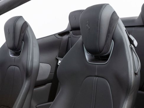 Certified 2024 Ferrari Roma Spider RWD image 28