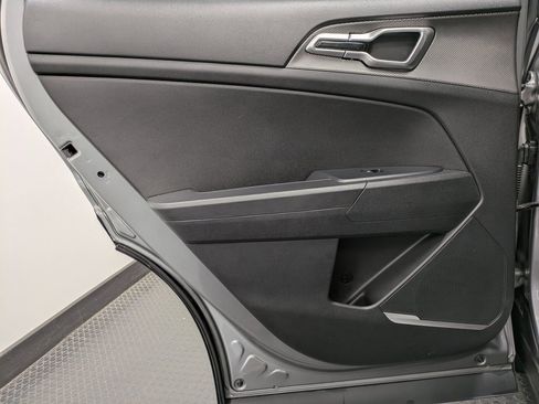 Used 2025 Kia Sportage LX image 22