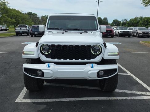 Used 2024 Jeep Wrangler High Altitude AWD/4WD image 5