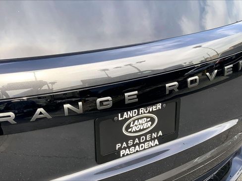 New 2026 Land Rover Range Rover SE image 6