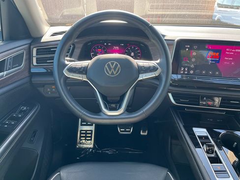 Used 2024 Volkswagen Atlas SEL Premium R-Line AWD/4WD image 14