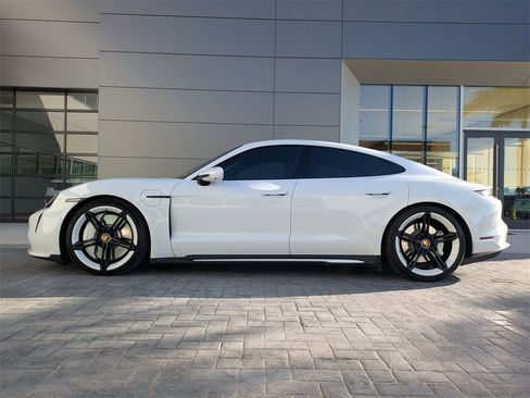 Used 2020 Porsche Taycan Turbo image 7