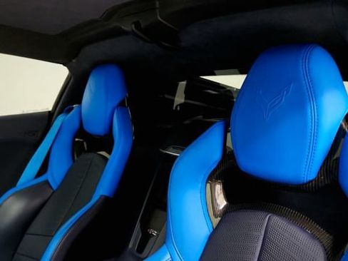 Used 2023 Chevrolet Corvette Stingray Premium Cpe w/ Z51 Performance Package RWD image 44