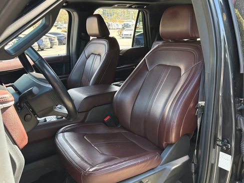 Used 2023 Ford Expedition Max Limited image 26