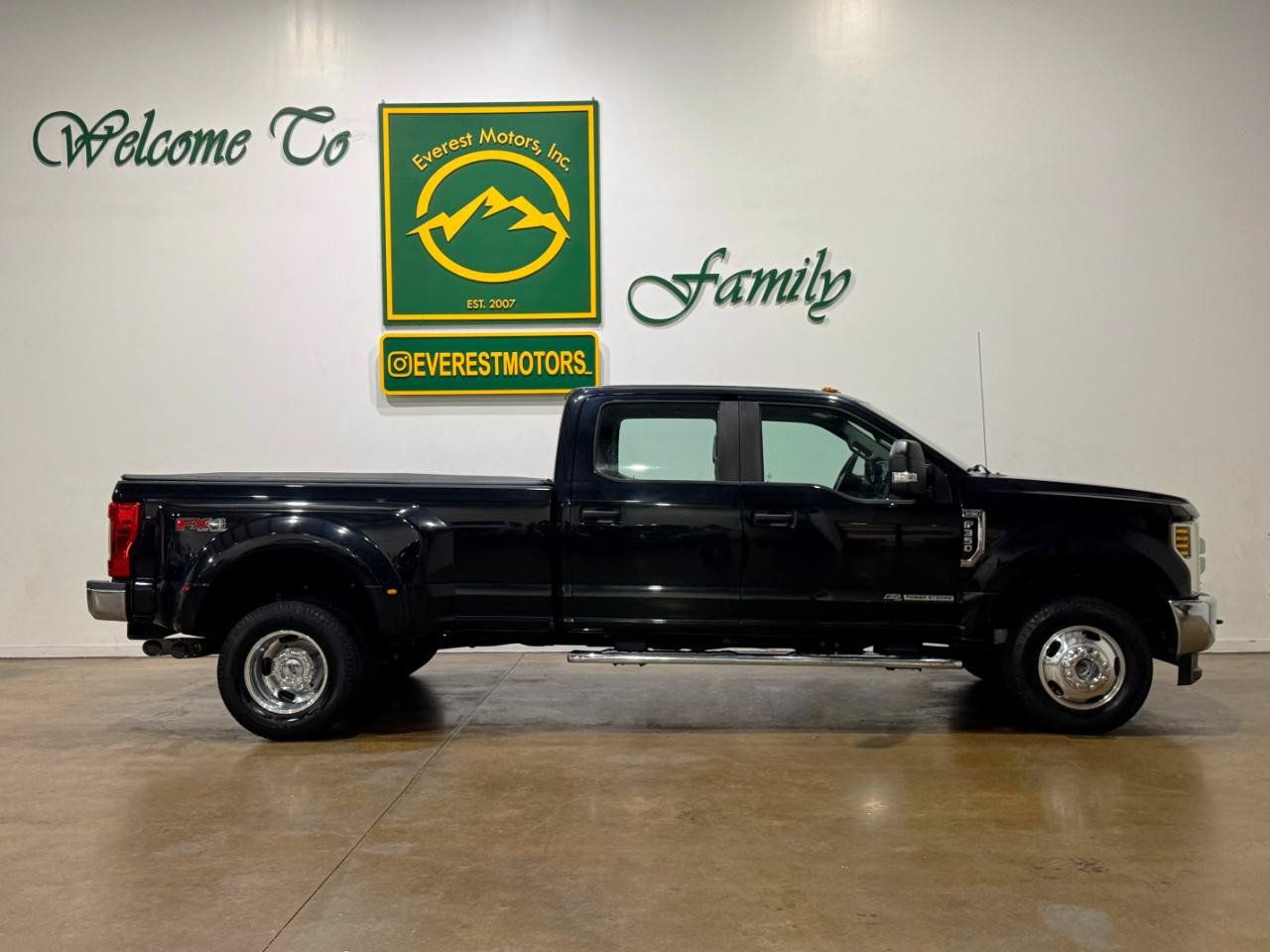 Used 2018 Ford F350 XL w/ STX Appearance Package AWD/4WD image 2