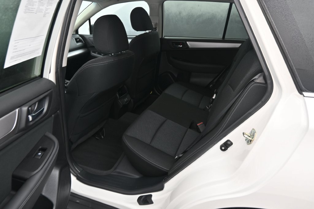 Used 2019 Subaru Outback 2.5i Premium AWD/4WD image 18