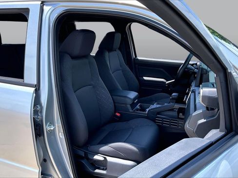 Used 2025 Toyota Tacoma SR RWD image 9