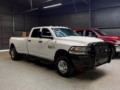 Used 2015 RAM 3500 Tradesman w/ Chrome Appearance Group AWD/4WD image 3