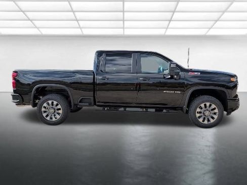 Used 2026 Chevrolet Silverado 2500 Custom w/ Custom Value Package image 28
