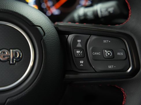 Used 2024 Jeep Wrangler Unlimited Rubicon w/ Convenience Group AWD/4WD image 35