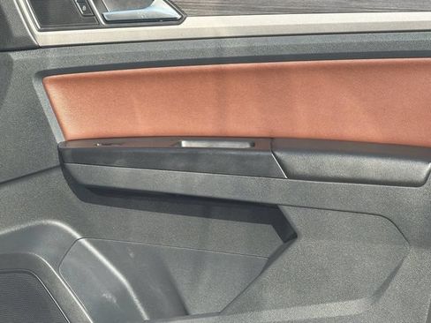 Used 2021 Volkswagen Atlas SEL AWD/4WD image 19