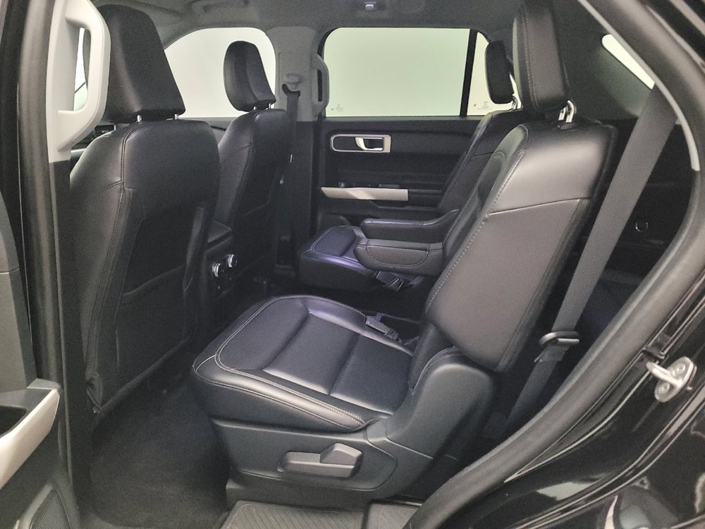 Used 2021 Ford Explorer XLT w/ Equipment Group 202A RWD image 18