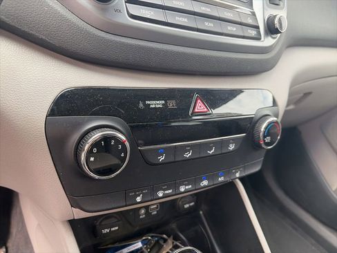 Used 2017 Hyundai Tucson Sport w/ Cargo Package AWD/4WD image 18