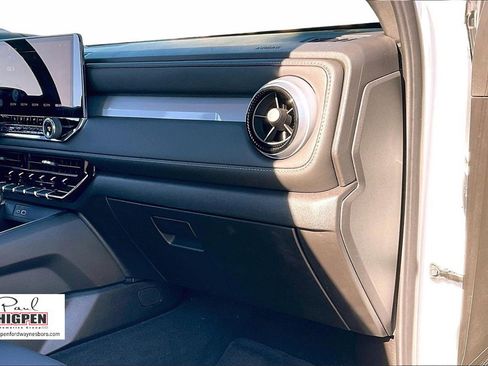 Used 2024 Chevrolet Colorado LT w/ LT Convenience Package III image 16