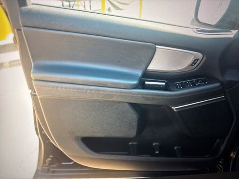 Used 2025 Ford Expedition Active image 12