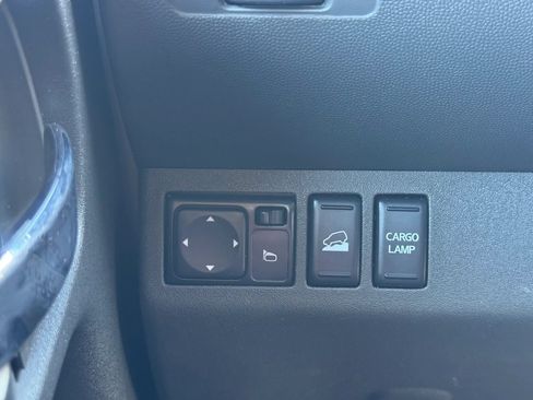 Used 2018 Nissan Frontier SV AWD/4WD image 22