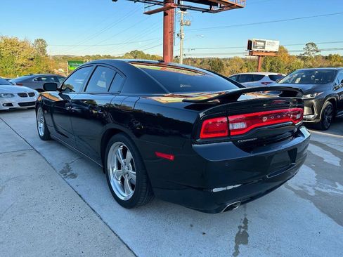 Used 2011 Dodge Charger R/T image 9