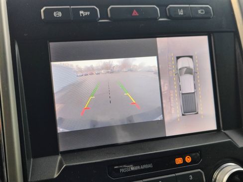 Used 2021 Ford F350 Platinum image 4