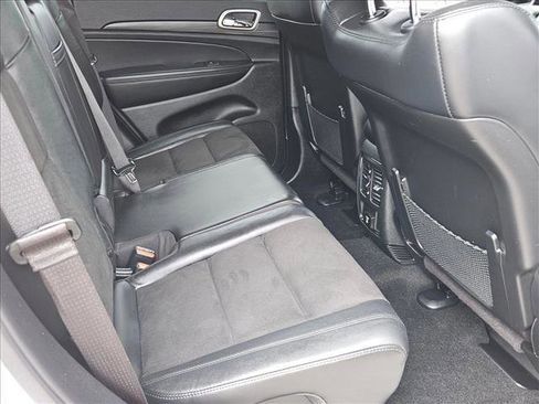 Used 2022 Jeep Grand Cherokee Laredo X image 20