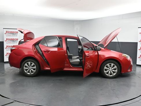 Used 2016 Toyota Corolla LE FWD image 27