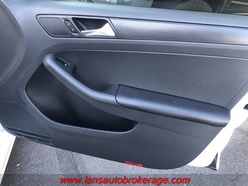 Used 2013 Volkswagen Jetta S image 20