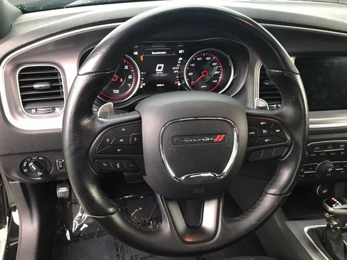 Used 2019 Dodge Charger SXT AWD/4WD image 16