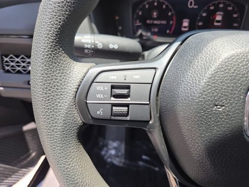 Used 2023 Honda Accord EX image 32