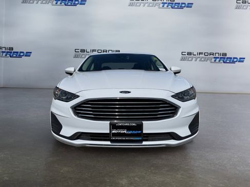 Used 2019 Ford Fusion SE FWD image 2