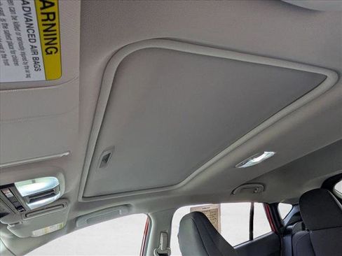 Used 2025 Subaru Crosstrek 2.0i Premium image 21