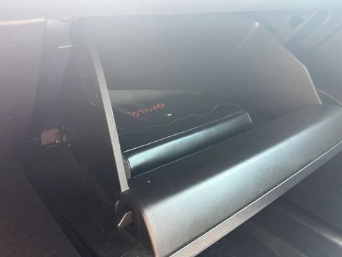 Used 2021 Toyota Corolla LE FWD image 24