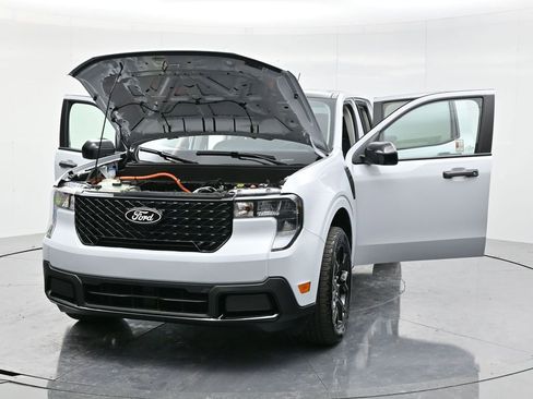 New 2025 Ford Maverick XLT w/ Equipment Group 301A image 53