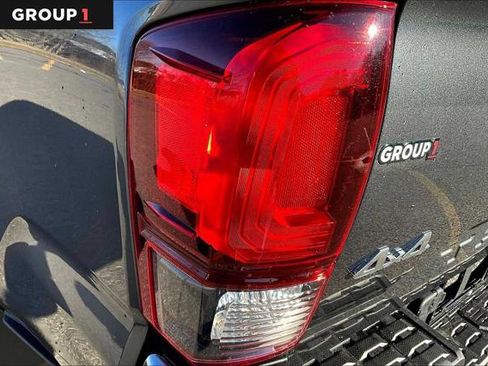 Certified 2023 Toyota Tacoma SR5 AWD/4WD image 28