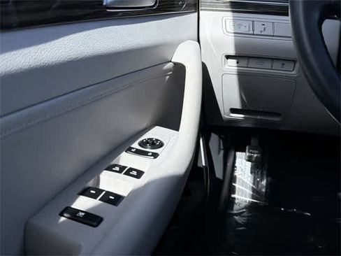 Used 2016 Hyundai Sonata Limited image 18