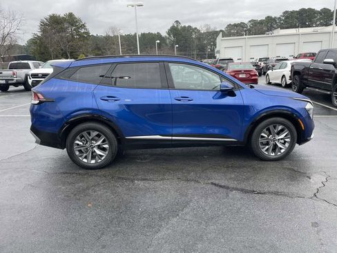 Used 2023 Kia Sportage SX image 11