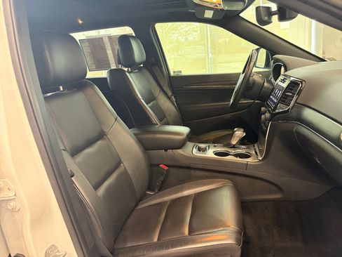 Used 2022 Jeep Grand Cherokee Limited AWD/4WD image 33