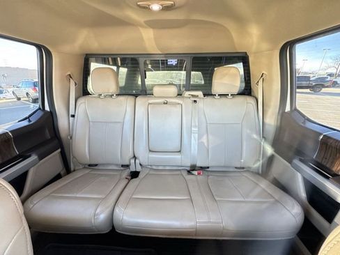 Used 2019 Ford F150 Lariat w/ Trailer Tow Package image 22