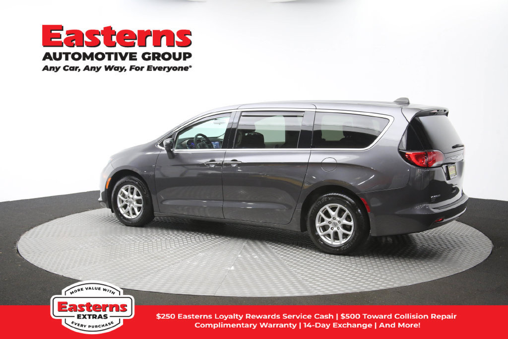 Used 2022 Chrysler Voyager LX FWD image 63