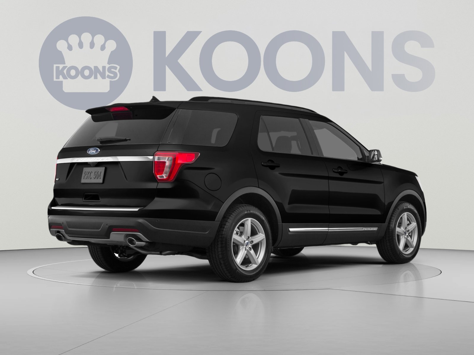 Used 2019 Ford Explorer XLT w/ Equipment Group 202A AWD/4WD image 4
