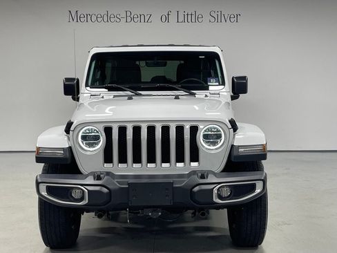 Used 2019 Jeep Wrangler Unlimited Sahara AWD/4WD image 9