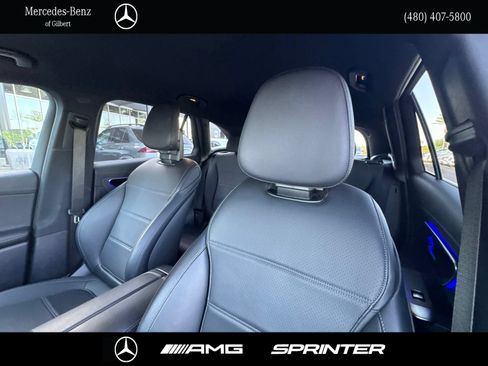 Used 2024 Mercedes-Benz GLC 300 image 17