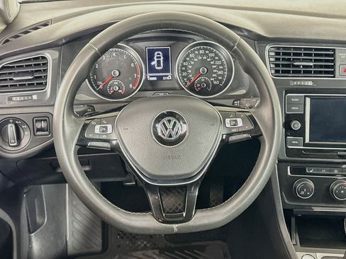 Used 2021 Volkswagen Golf 4-Door FWD image 18