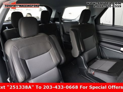 Used 2024 Ford Explorer XLT image 28